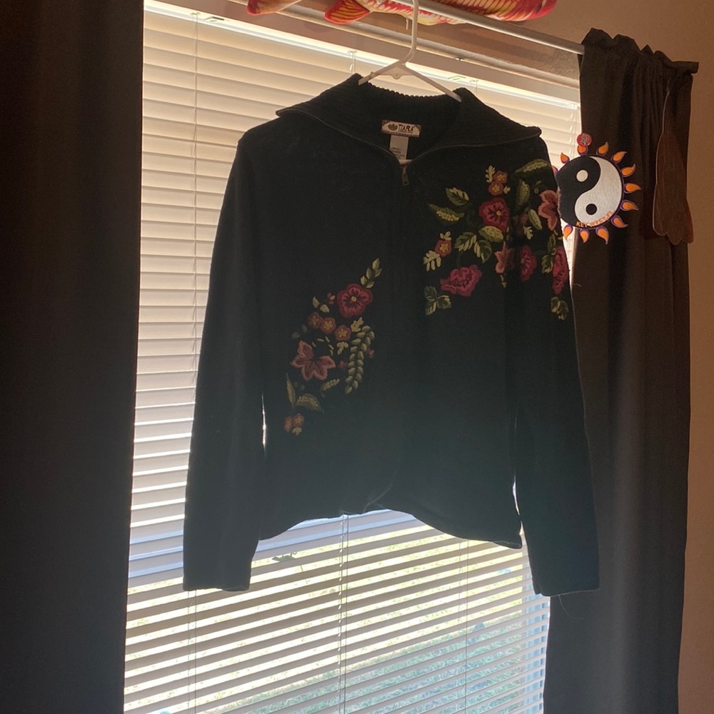 Cotton zip up with embroidered flowers